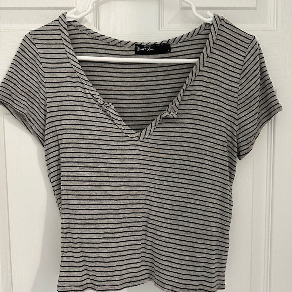 Women’s Black and Gray Striped V-Neck Top Large